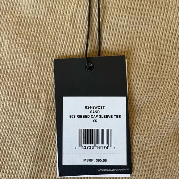 Redone X Hanes 90’s ribbed cap sleeve tee in sand - Picture 6 of 10